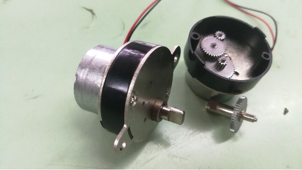 深圳微型減速電機(jī)電機(jī)廠家為您揭秘：微型減速電機(jī)減速機(jī)主要特點(diǎn)與類型