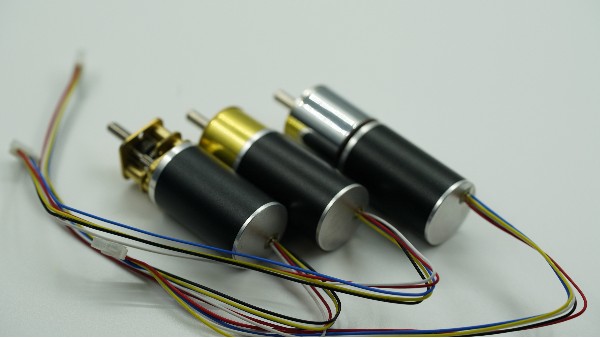 智能機(jī)器人無刷減速電機(jī)長什么樣？