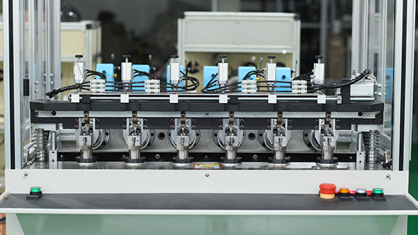 順昌電機-現(xiàn)代化設(shè)備