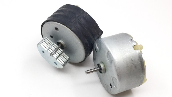 深圳振動(dòng)電機(jī)電機(jī)廠家為您揭秘:振動(dòng)電機(jī)減震器及使原理用方法