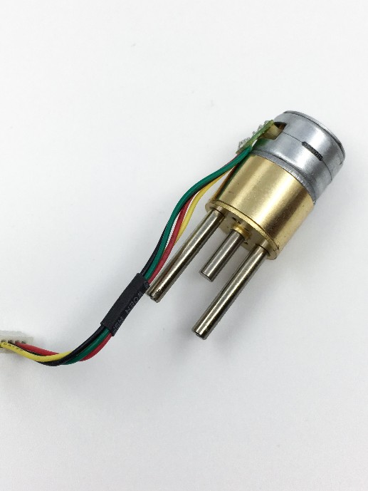 混合式步進(jìn)電機(jī)的應(yīng)用領(lǐng)域及其注意事項：深圳減速步進(jìn)電機(jī)電機(jī)廠家為您揭秘