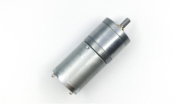 深圳機器人電機廠家為您揭秘:普通直流電機、伺服電機和步進電機是機器人常用的三種電機