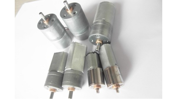 深圳微型減速電機(jī)與普通直流電機(jī)廠家為您揭秘:微型減速電機(jī)與普通直流電機(jī)的區(qū)別有哪些？